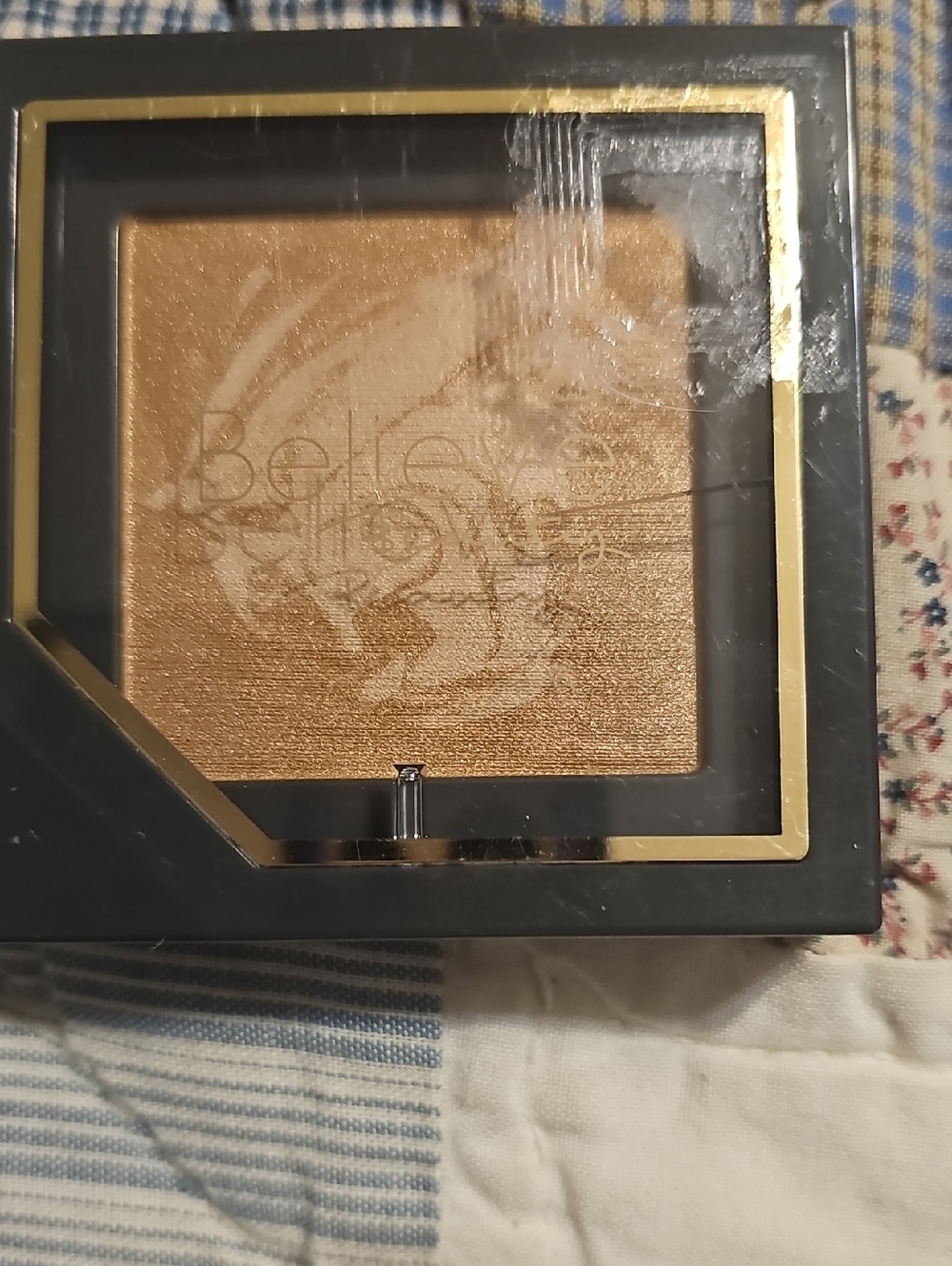 Beige-Gold Luminous Pressed Highlighter - Sleek Glow